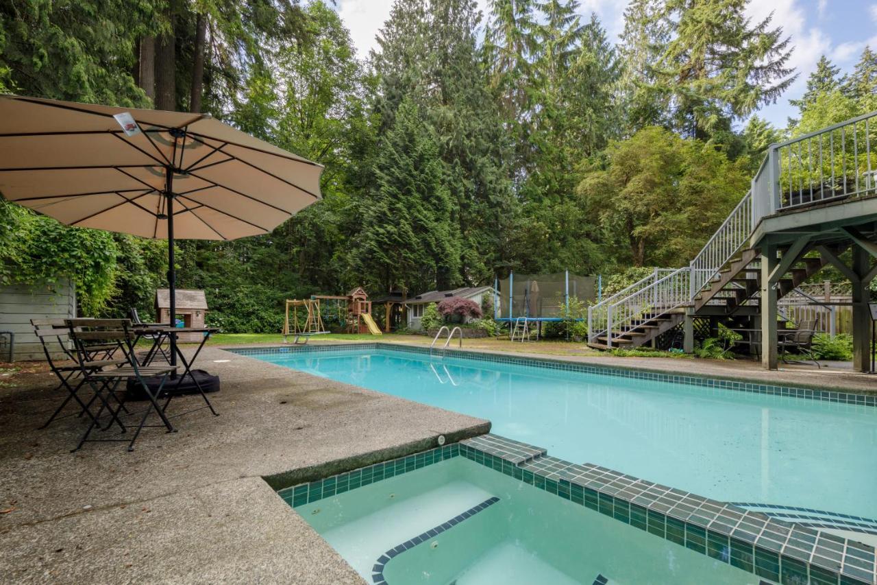 Beautiful Villa With Heated Pool Hot Tub By Forest North Vancouver Exteriér fotografie
