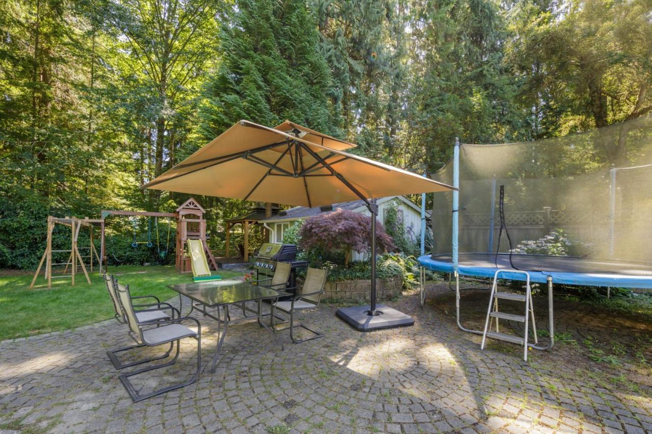 Beautiful Villa With Heated Pool Hot Tub By Forest North Vancouver Exteriér fotografie