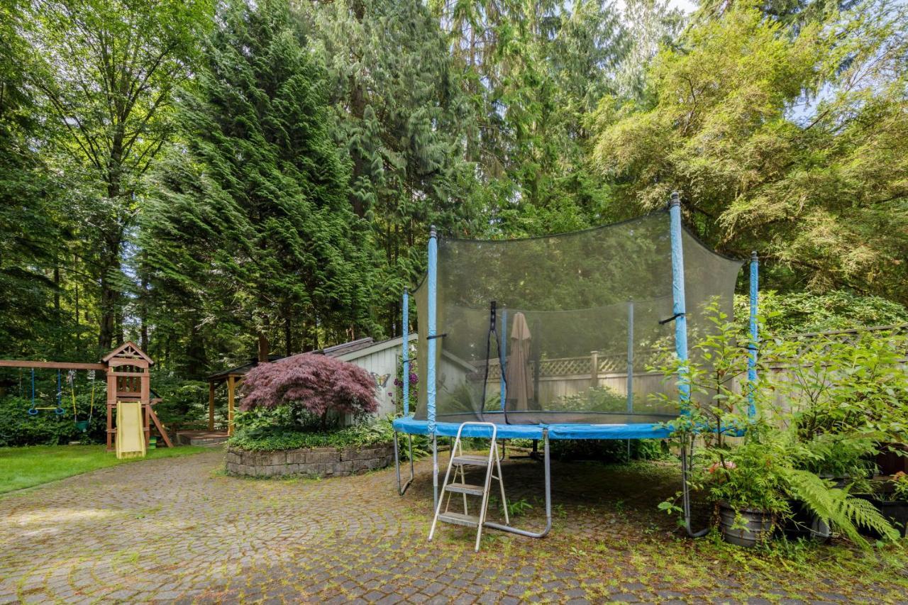 Beautiful Villa With Heated Pool Hot Tub By Forest North Vancouver Exteriér fotografie